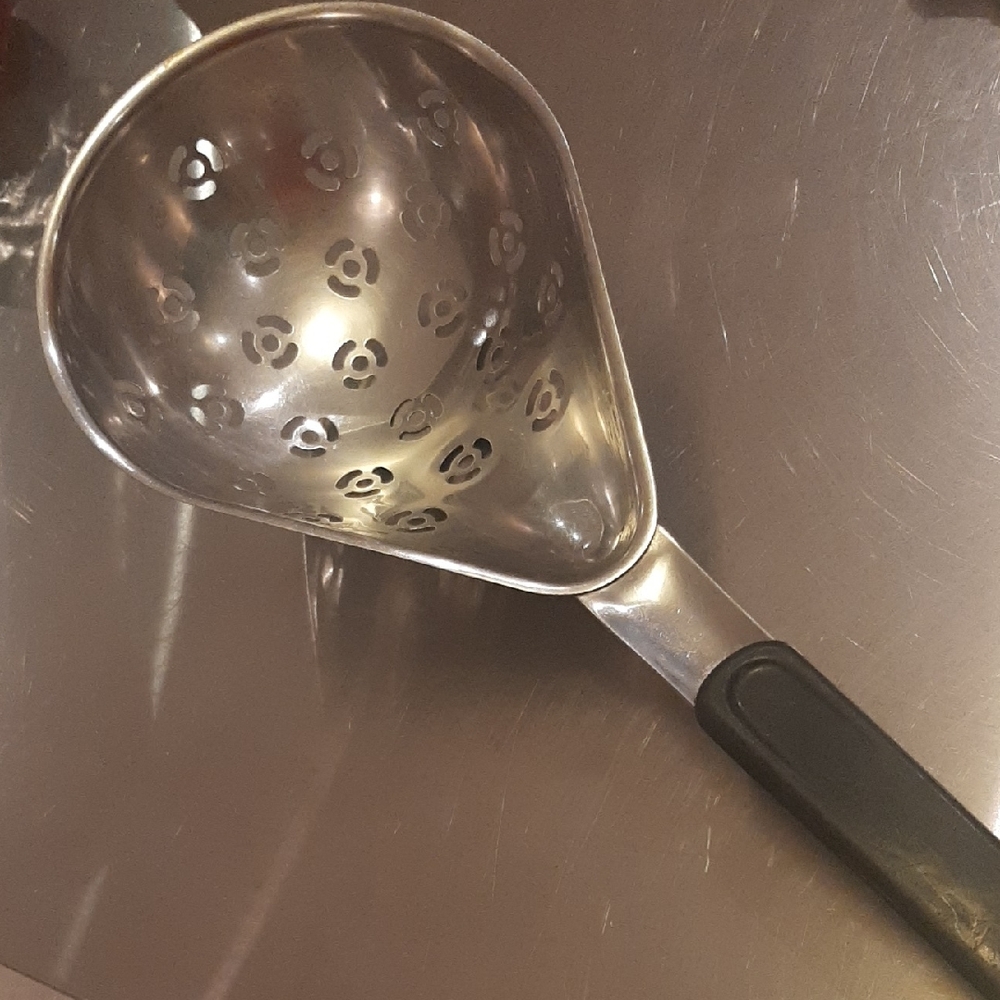 HUGE🥄VINTAGE Stainless Strainer with Black Handle